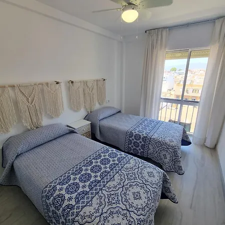 La Caracola I Beachfront & Center Apartment Fuengirola
