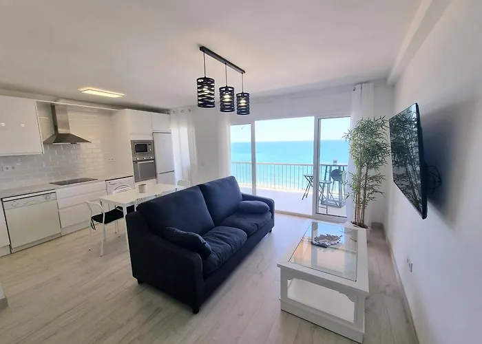 La Caracola I Beachfront & Center Daire